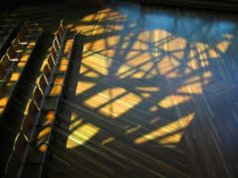 Siguldas novada Kultūras centrā būs skatāma laikmetīgā dejas teātra izrāde