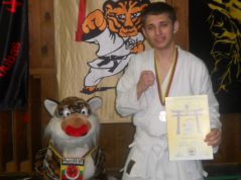 "Ippon" karatistiem panākumi starptautiskā turnīrā Lietuvā