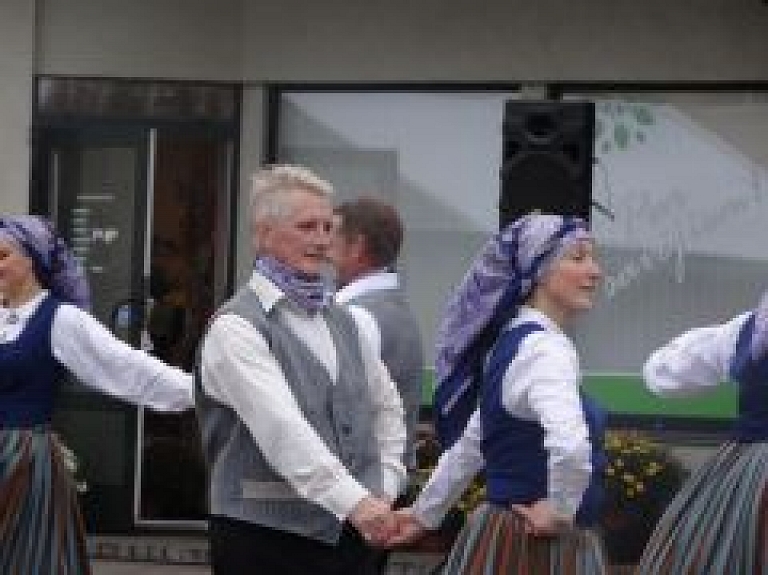 Siguldā aicina uz koncertu "Danči Mārtiņa sētā"