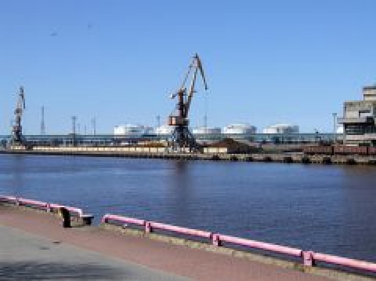 Ventspils brīvostā desmit mēnešos palielinājies kravu apgrozījums