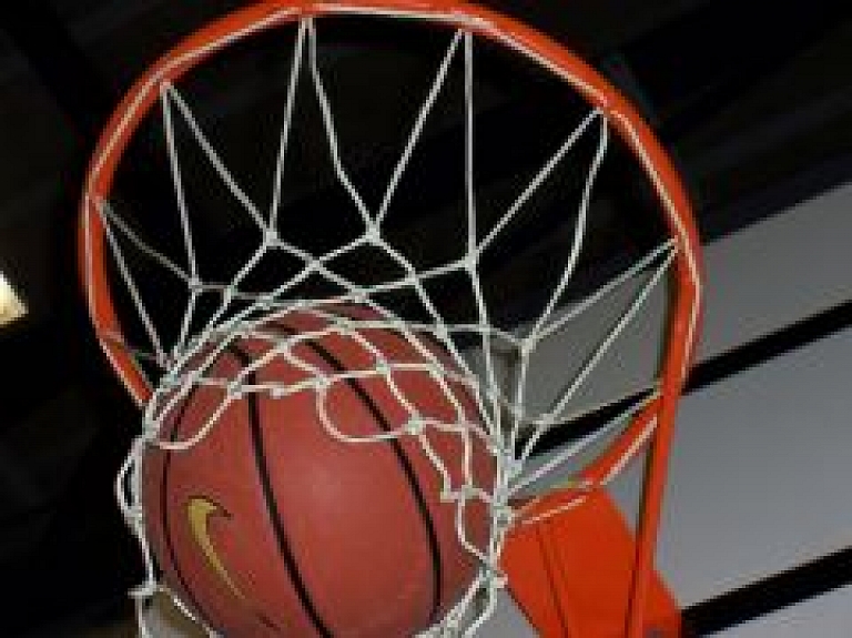 Siguldas basketbolistiem mājās uzvara, izbraukumā - zaudējums