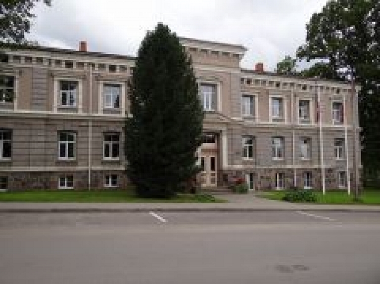 Cēsīs bērniem radīs drošu vidi attīstībai