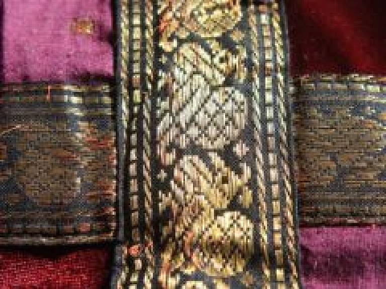 Jelgavā audīs jostas