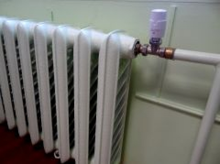 Jēkabpiliešus mudina nomaksāt apkures parādus