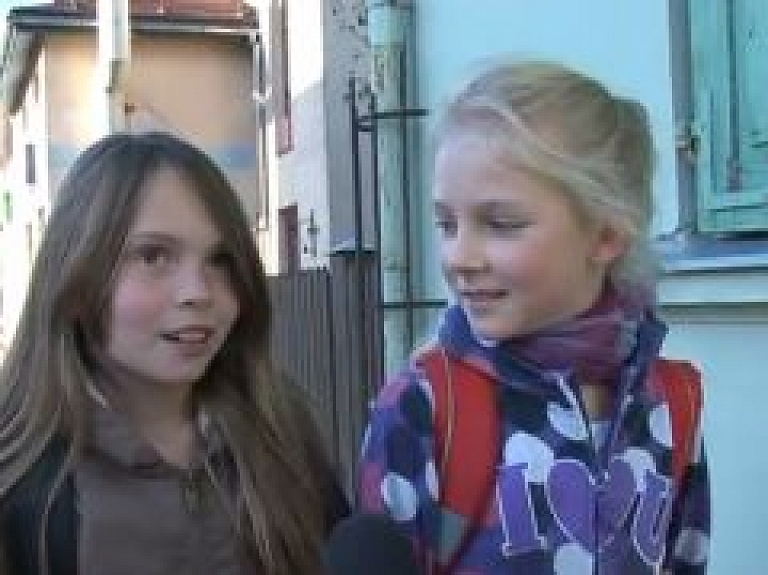 Talsu TV noskaidroja interneta lomu iedzīvotāju dzīvē (video)