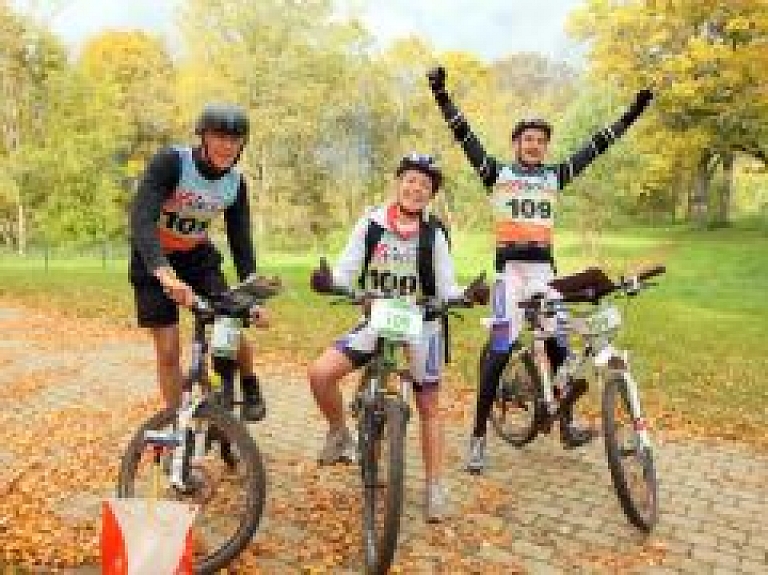 xRace velo MTB-O 2012 Zaķumuižā uzvar lietuvieši (galerija)