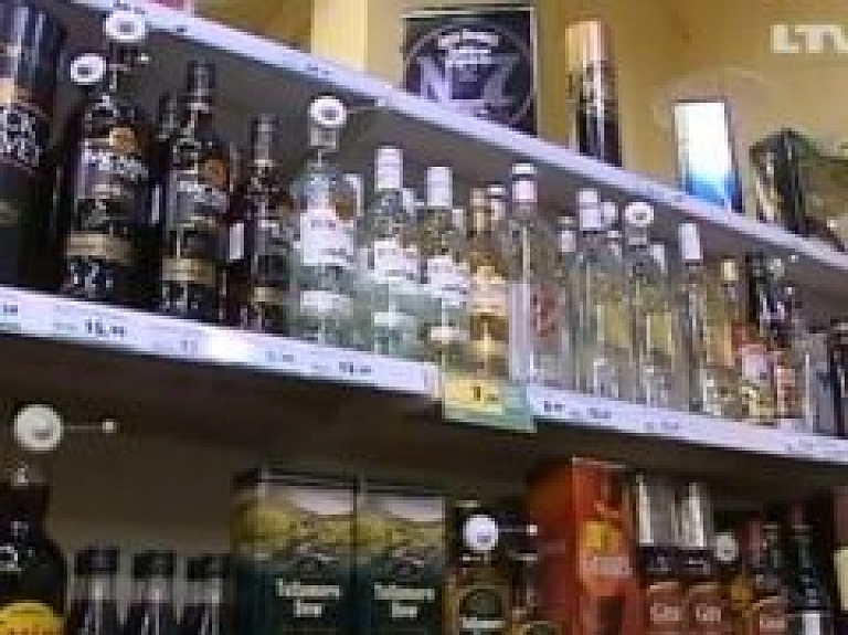Nevienojas par alkohola reklāmu ierobežojumiem (video)