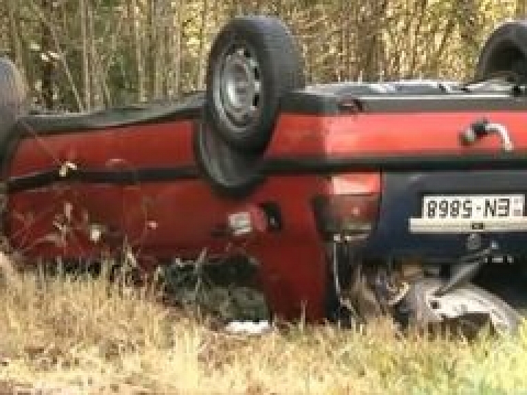 Autobraucējiem jābūt uzmanīgākiem (video)