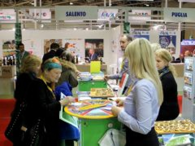 Turpina Carnikavas novada popularizēšanu