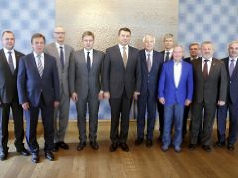 Prezidents ar Lielo pilsētu asociāciju apspriež pašvaldību attīstībai būtisko
