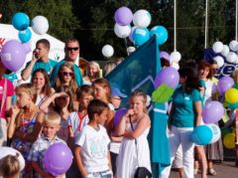 Gaidāmi Kroma kalna pils svētki