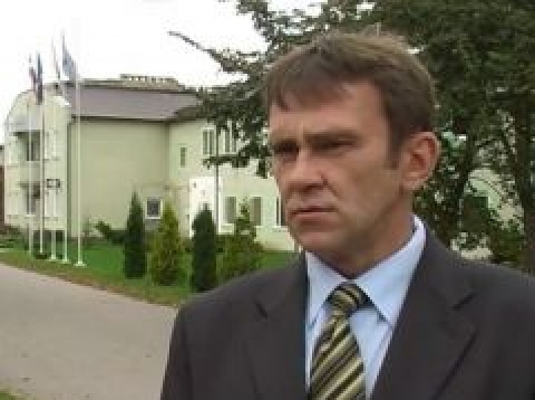 Jersikas pagasta pārvalde uzlabo infrastruktūru pašu spēkiem (video)
