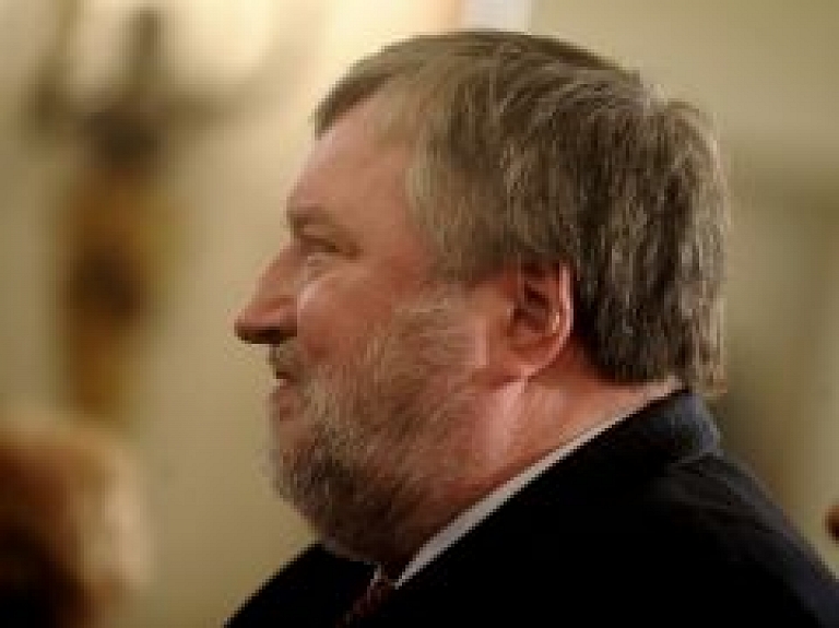 Miris komponists un dziedātājs Uldis Stabulnieks (video) - papildināts