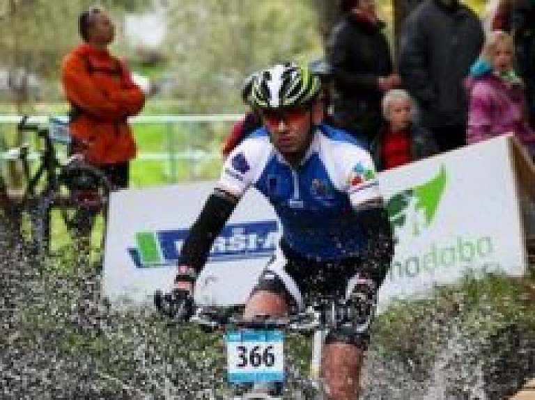 Ogre/Nesedimajas.lv velo braucēji aizvada sezonas pēdējās sacensības