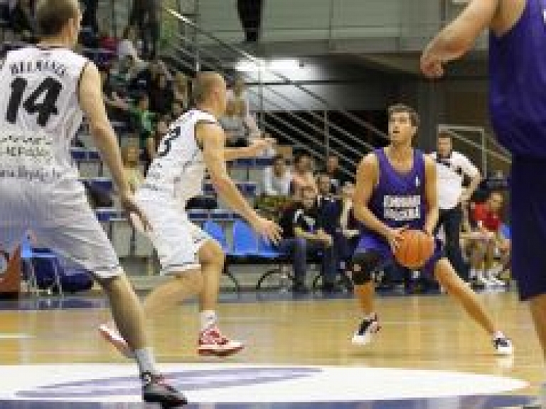 LOC kausu Lauvas sāk ar zaudējumu pēdējās sekundēs