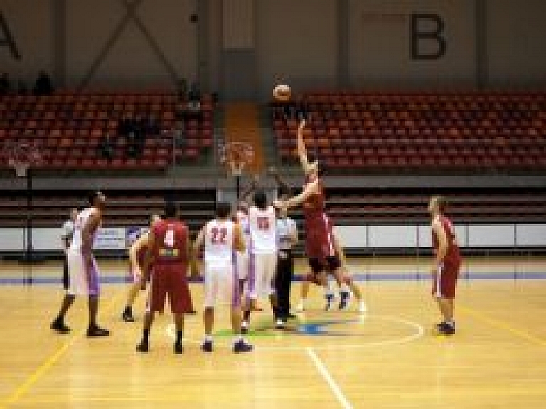 BK "Jēkabpils" ar 3 punktu starpību piekāpjas "Dnepr-Azot" (galerija)