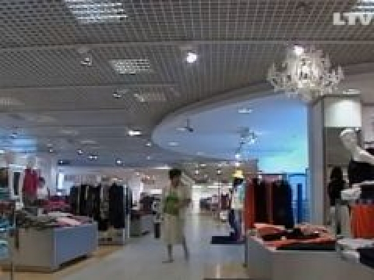 Apģērbu tirgū pieaug konkurence (video)
