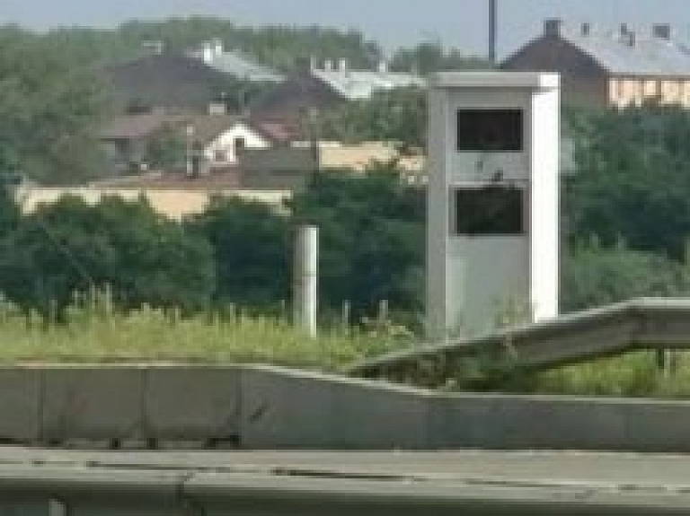 Fotoradaru ieviesēji piedāvā pagarināt sadarbību līdz 2017.gadam (video)