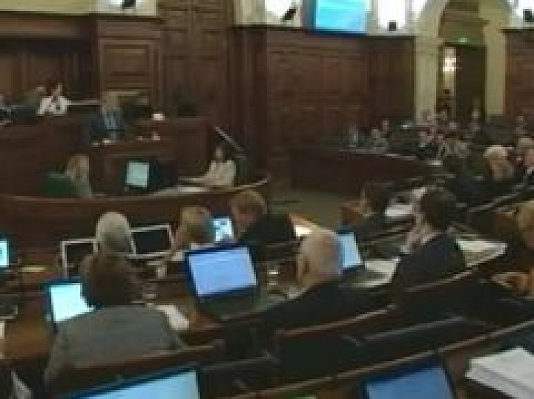 Vēlas atbildību par zvēresta laušanu (video)