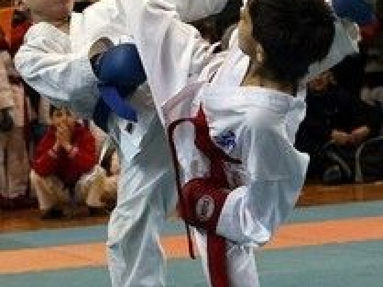 SPORTA CĪŅU KLUBS uzņem dalībniekus.