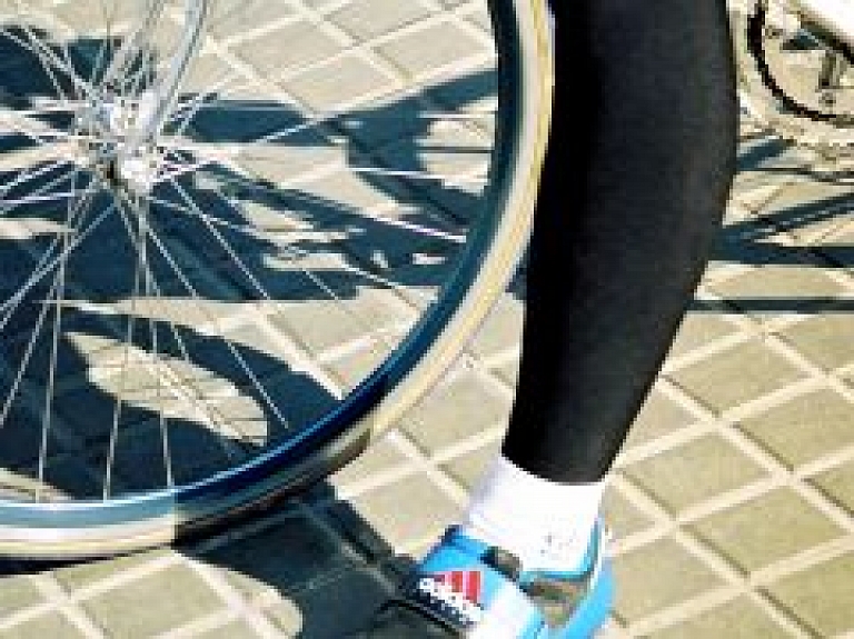 Aglonā pulcējās vairāk kā 100 velobraucēji