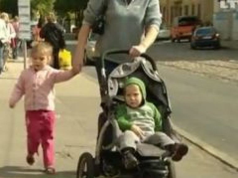 No 1.janvāra pabalsti kļūs lielāki (video)