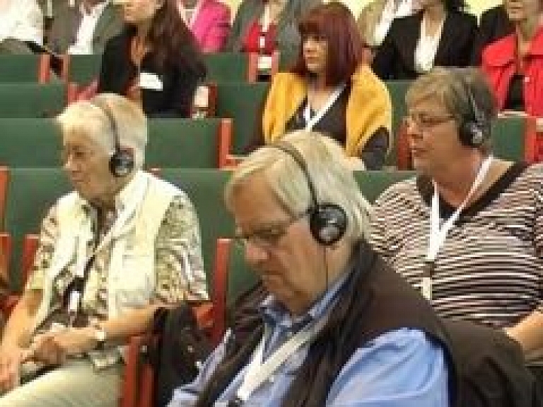 Jēkabpilī apspriež paaudžu saliedēšanas iespējas (video)