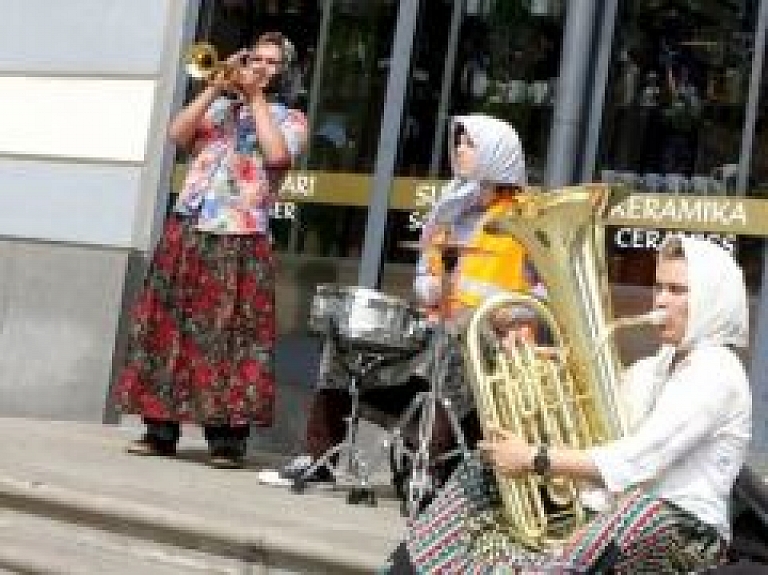 Sestdien – ielu mūzikas diena