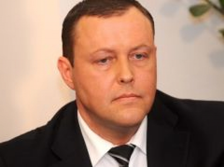 Būs vienota "riska bērnu" datubāze (video)