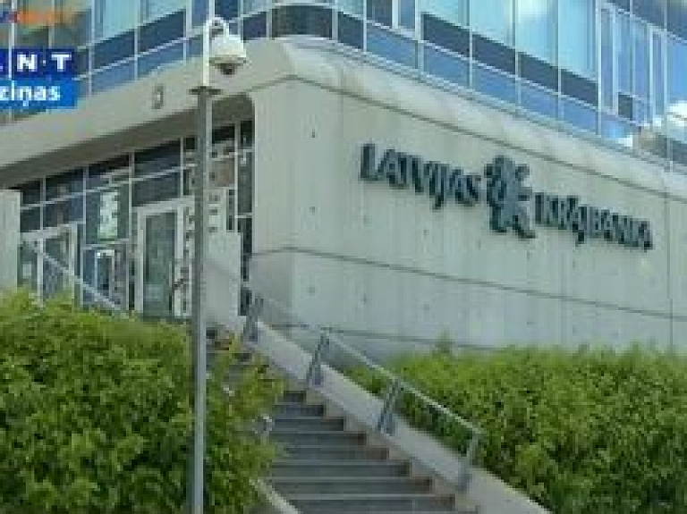 Pašvaldības necer atgūt "Krājbankā" zaudēto naudu (video)