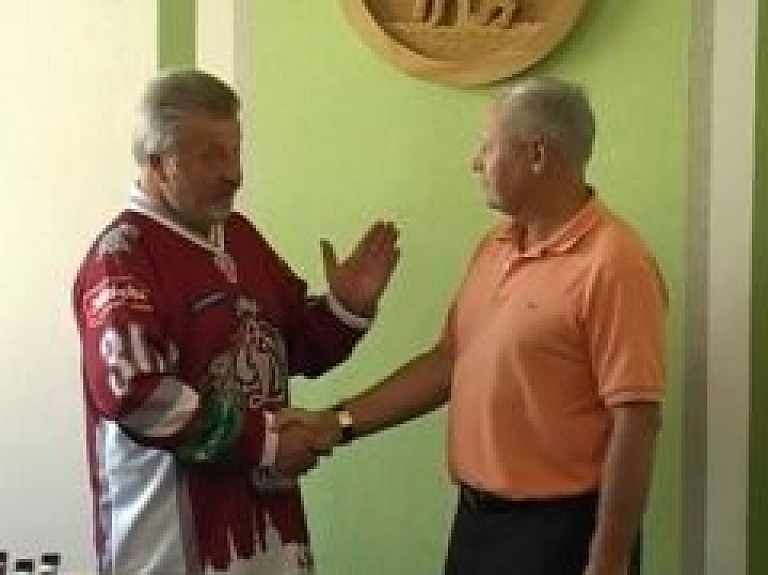 Jēkabpili apmeklē "Dinamo Rīga" padomes priekšsēdētājs (video)