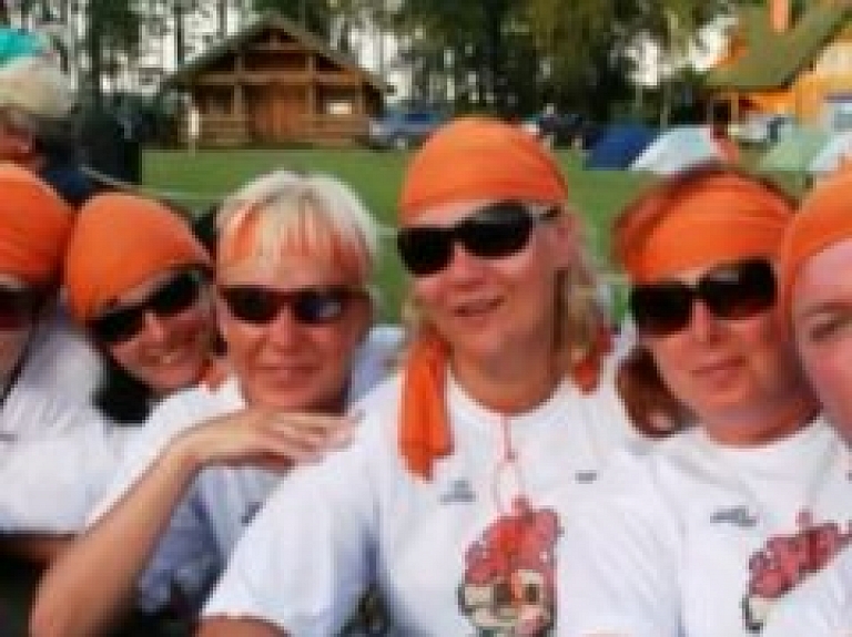 Studentu celtnieku vienību veterānu salidojums (video)