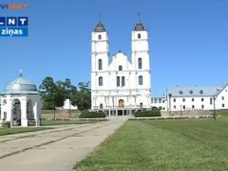 Aglonas bazilika jau svētceļnieku gaidās (video)
