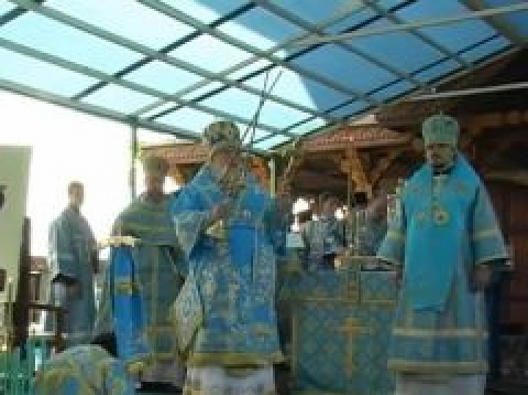 Jēkabpilī godina Jakobštates brīnumdarošo ikonu (video)