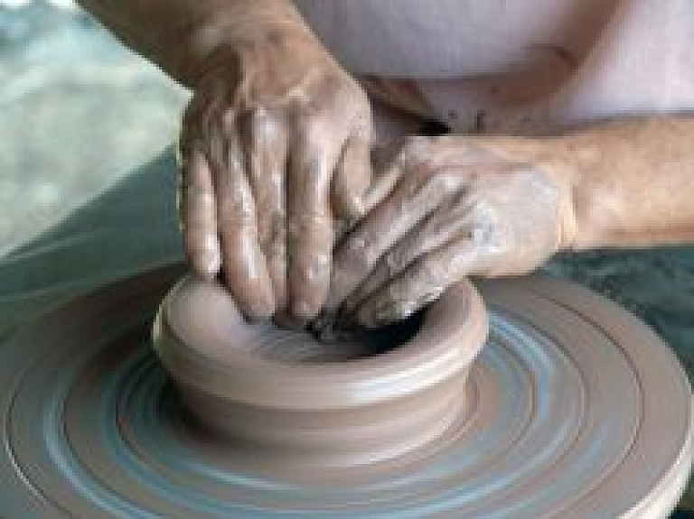 Turaidas pils dienā aicina izzināt mālu