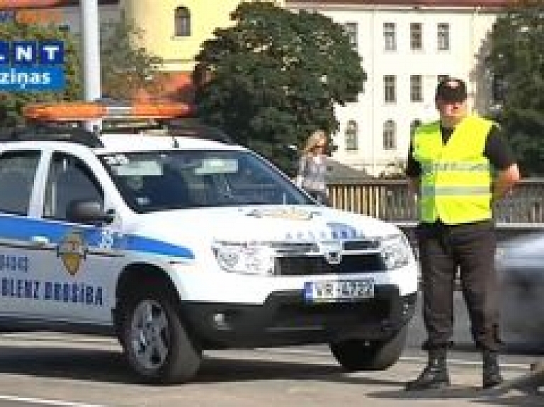 Nemierā ar Vanšu tilta apsardzes izvēli (video)