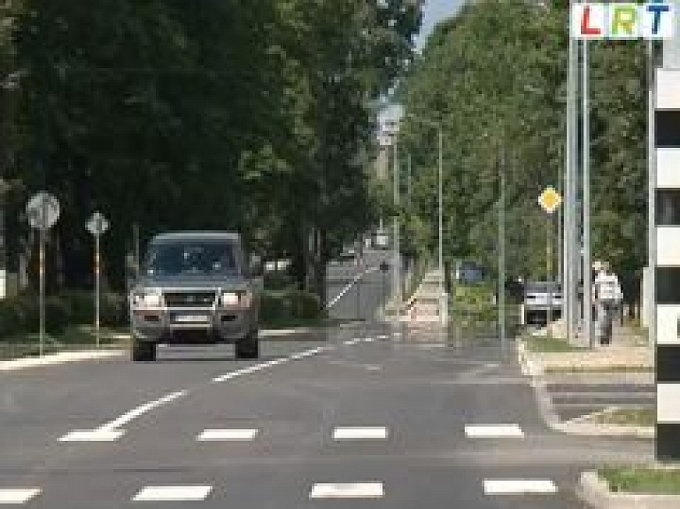 Kārsavā pabeigta Vienības ielas rekonstrukcija (video)