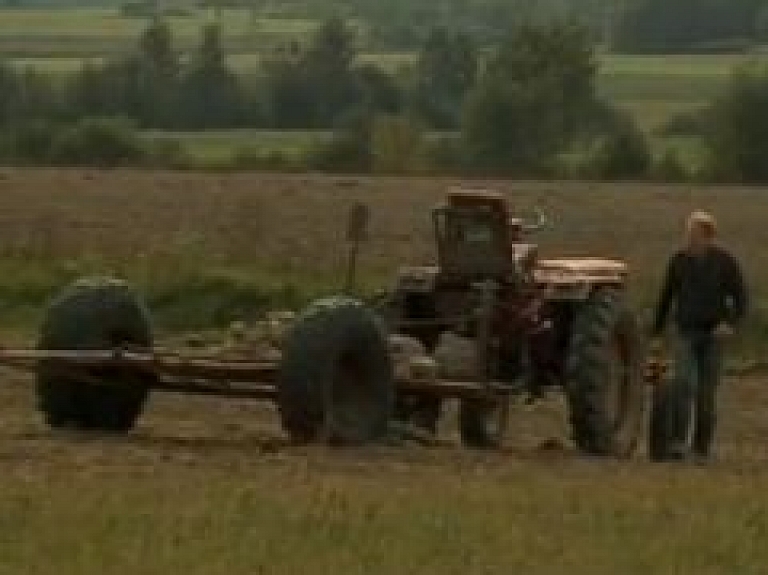 Pārcelšanās pabalsts apturētu aizbraukšanas vilni (video)