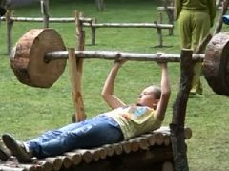 Dabas sporta zāle Vērmanes dārzā (video)