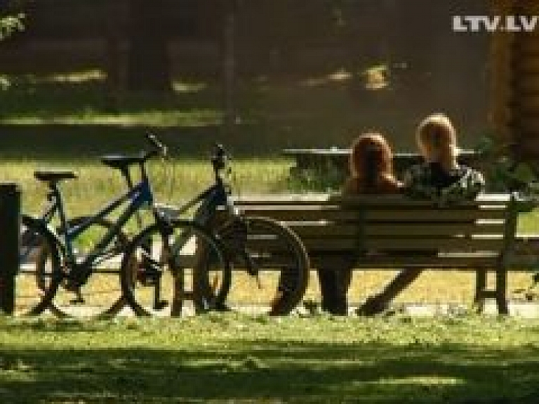 Šogad Latvijā valda tipiska Baltijas vasara (video)