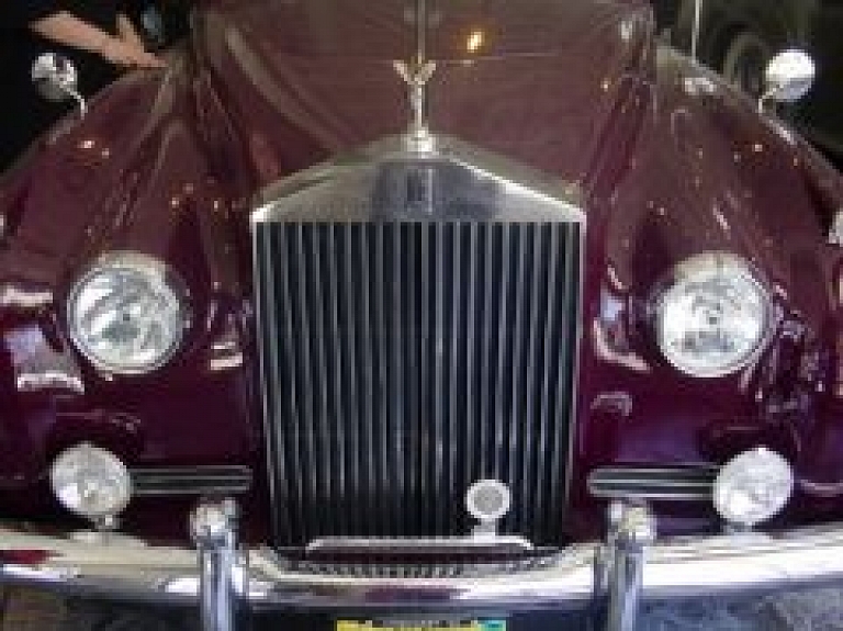 Siguldā būs aplūkojamas retro automašīnas