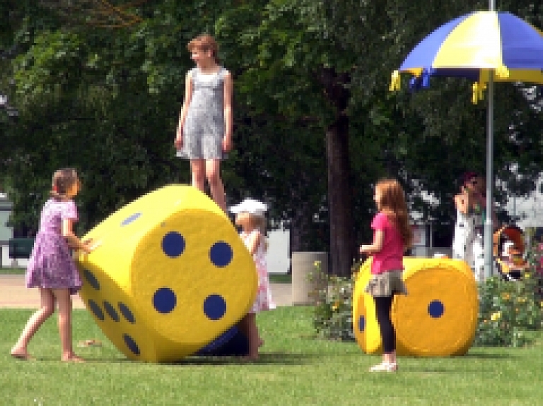 Valmierieši gatavojas pilsētas svētkiem (video)