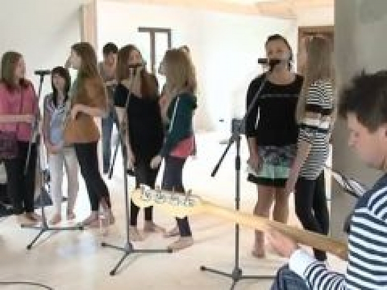 Talsenieki gatavojas "Vasaras vidus svinēšanai" (video)