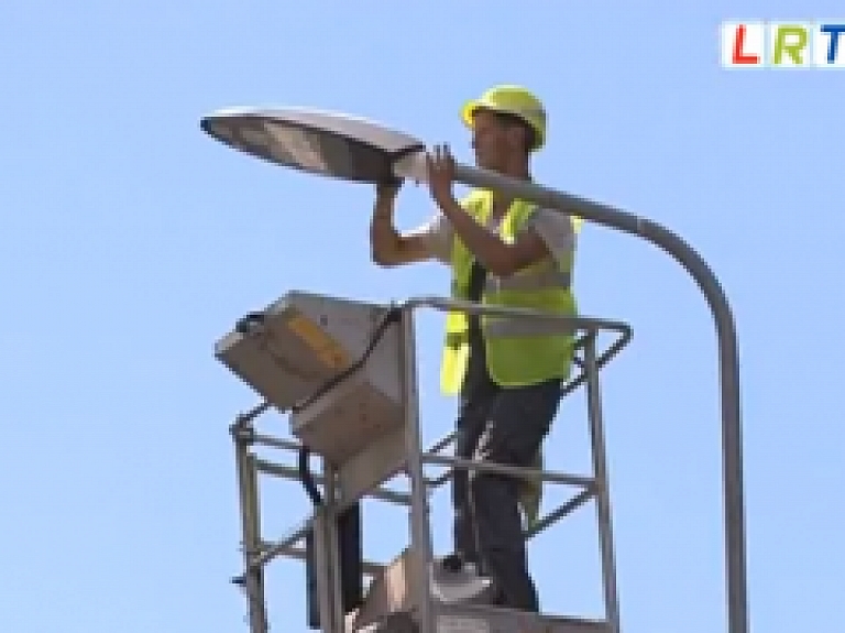 Rēzeknē taupīs elektroenerģijas patēriņu (video)