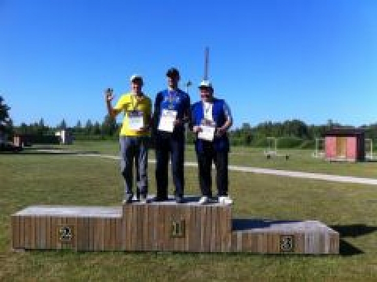 Jēkabpilietis Kaspars Avens vicečempions stenda šaušanā