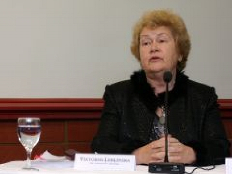 Jelgavas autobusu parks zem KNAB lupas