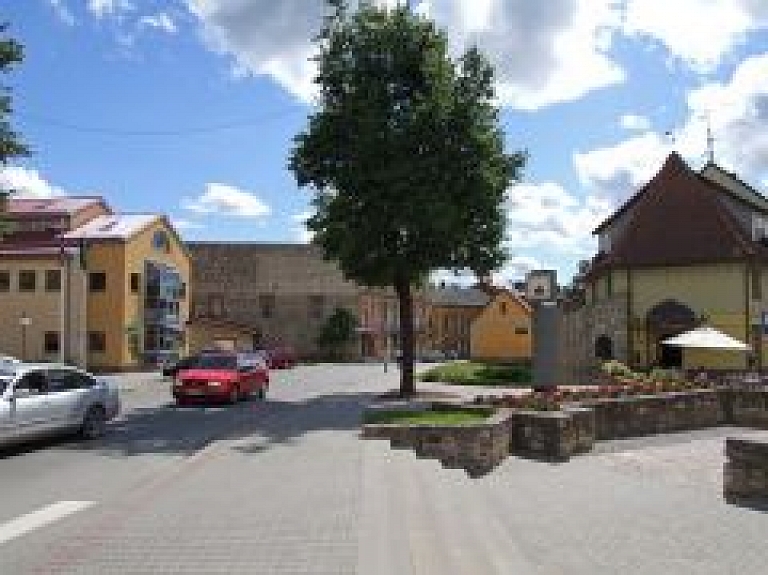 Cēsu novadā par 32% samazinājusies automašīnu reģistrācija