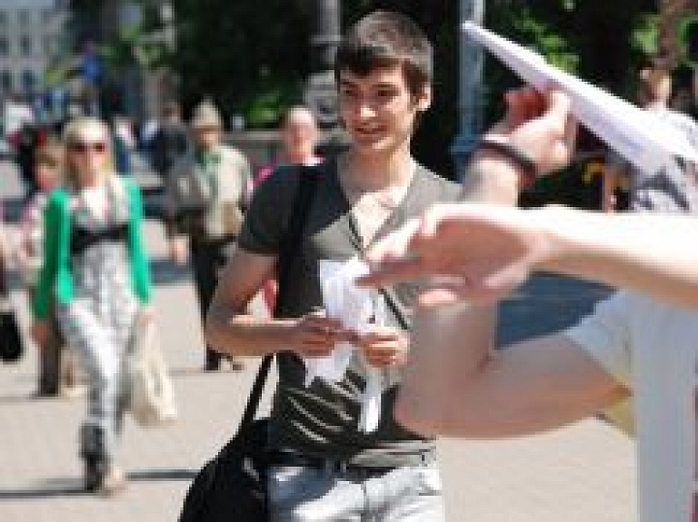 Lidmašīnu flashmob norises ieskats Rīgā (galerija/video)