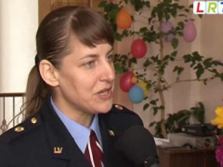 Zilupes vidusskolā kārtības policija stāsta par drošību vasarā (video)