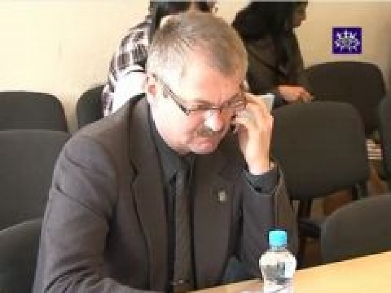 Tarabanovska rīcība atzīta par neētisku (video)